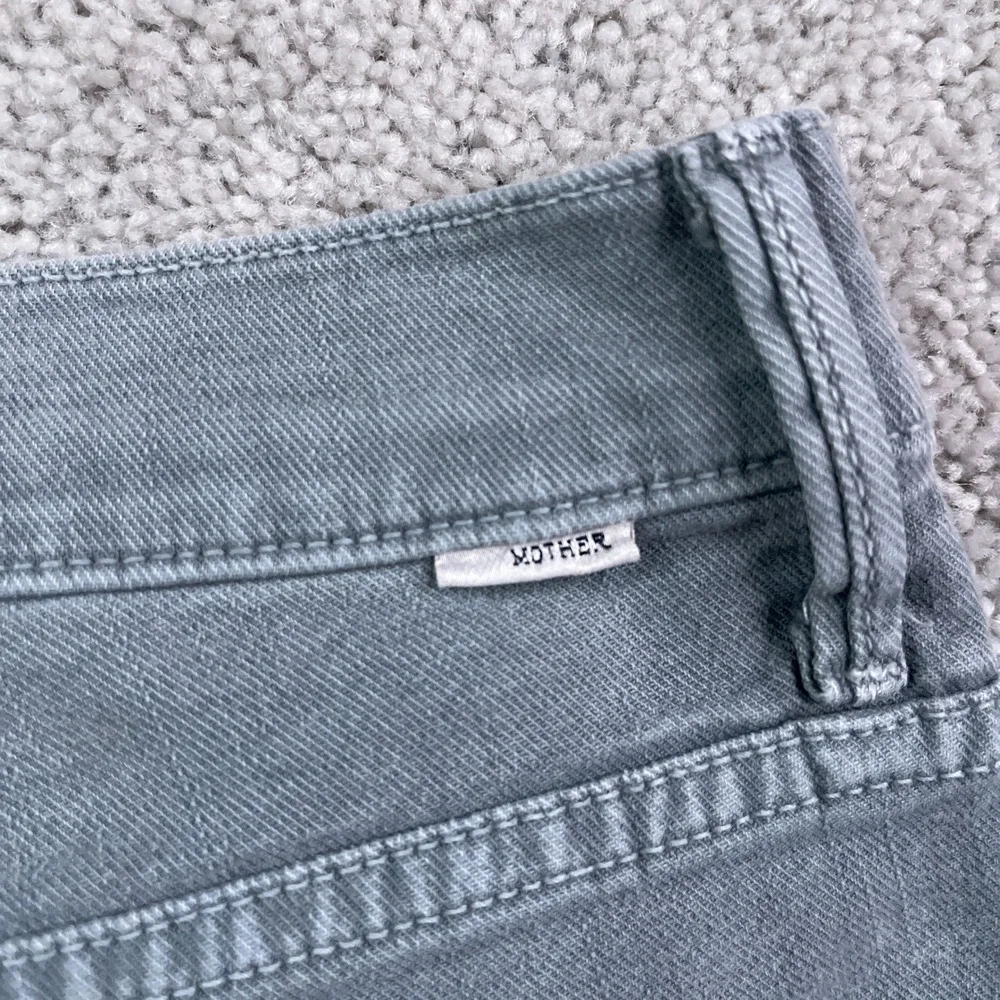 Mother Jeans Womens 29 Grey The Weekender Fray Flare Raw Hem Denim Chalk It Up